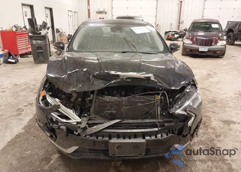 2019 Ford Fusion Hybrid Titanium z USA, uszkodzony, nr VIN 3FA6P0RU2KR106745